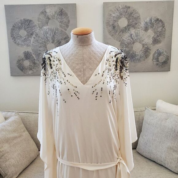 ✨ ST. JOHN ✨ Hand Beaded Poncho Gown - [Large, Ivory] - Picture 3 of 13